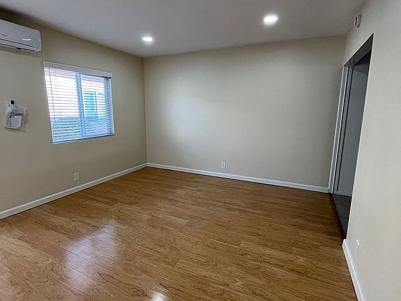 4th image of 3374-3378 Josephine St #3374-B