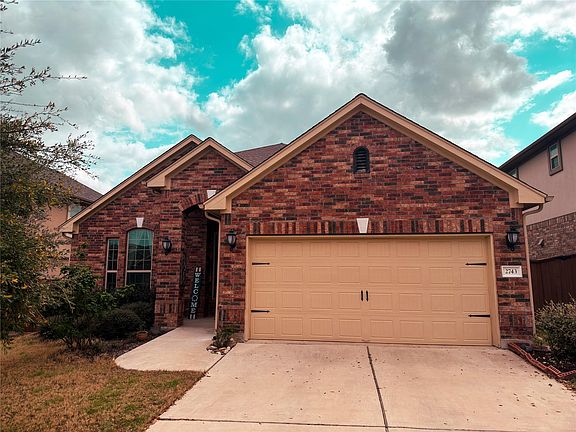 3rd image of 2743 Enza Ct