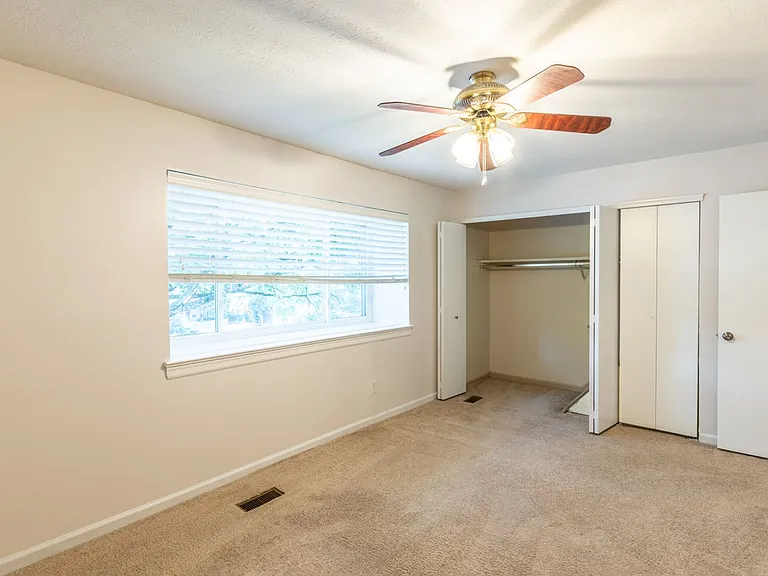 110 Woodlake Dr — Photo 24