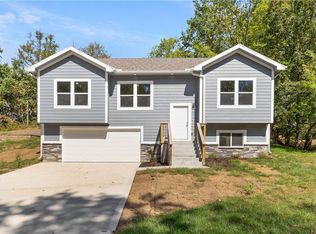 134 Cedar Ct, Warrensburg, MO 64093