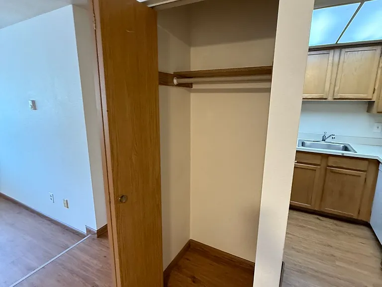 Seattle North Apartments — Photo 9