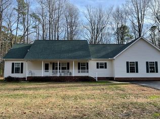 670 Lancelot Dr, Reedville, VA 22539