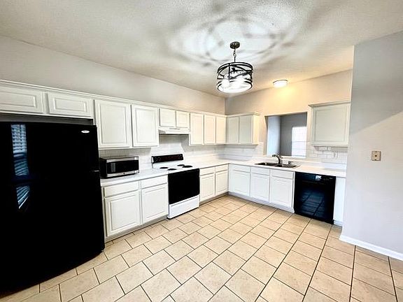2nd image of 1241 Brady Hollow Ln