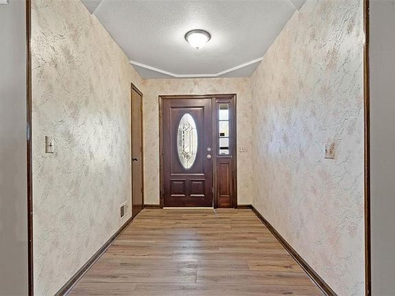 2nd image of 6203 Greenwood Dr