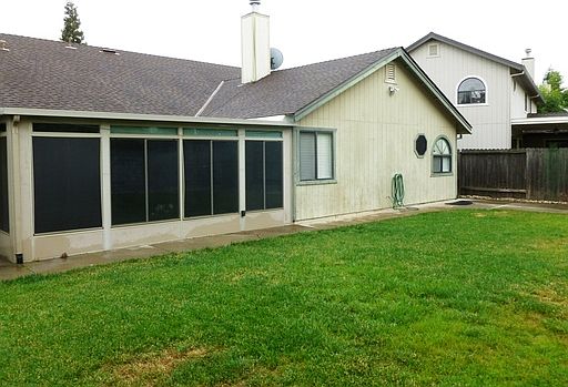 3rd image of 1425 Dorchester Dr