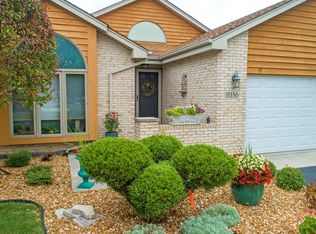 18330 Pine Lake Dr, Tinley Park, IL 60477
