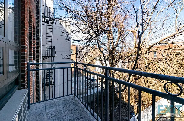 Rented by EXIT Realty Premium | media 22