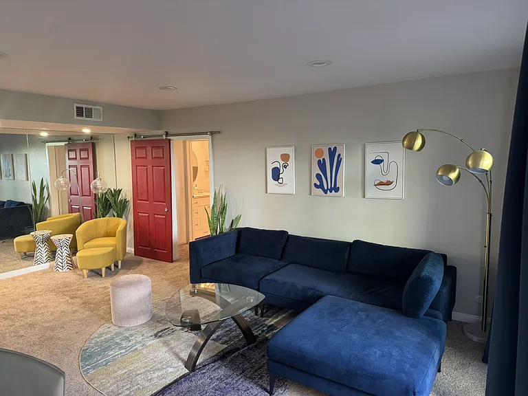 Palm Ave — Photo 8