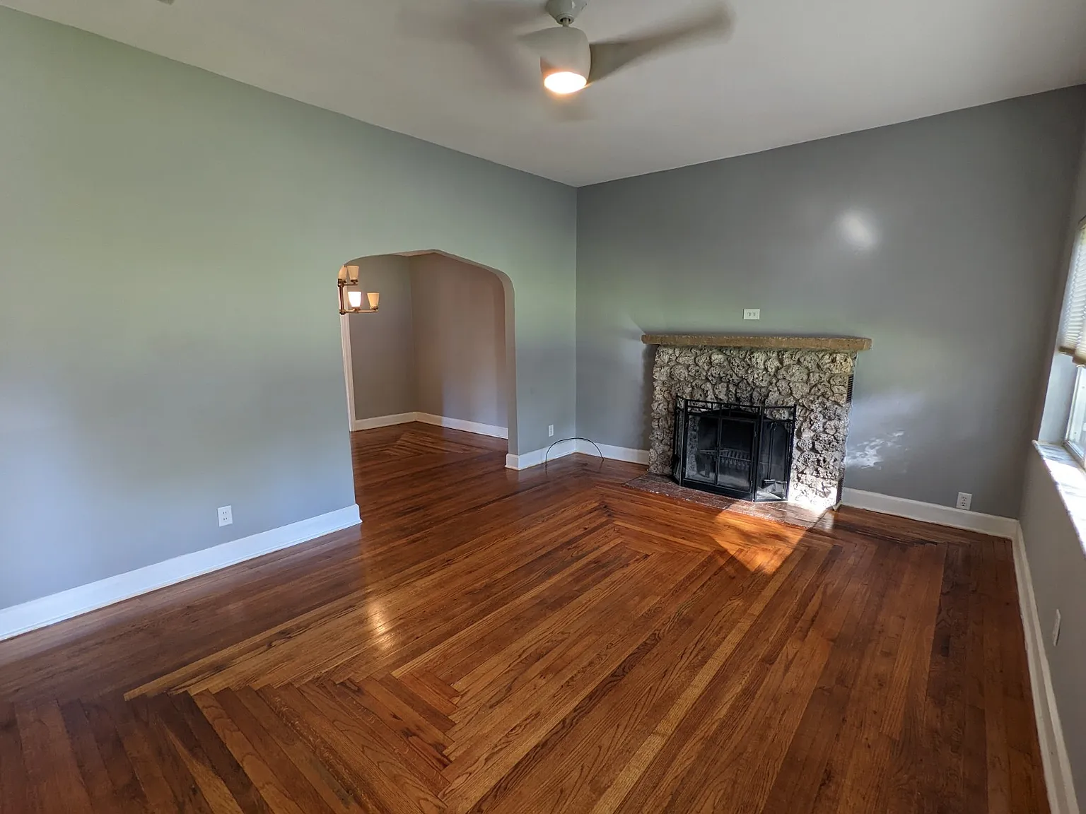 4925 2nd Avenue South - A (House) — Photo 3