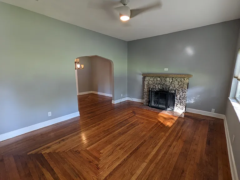 4925 2nd Avenue South - A (House) — Photo 3