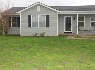 224 Black Hawk Cir, Versailles, KY 40383