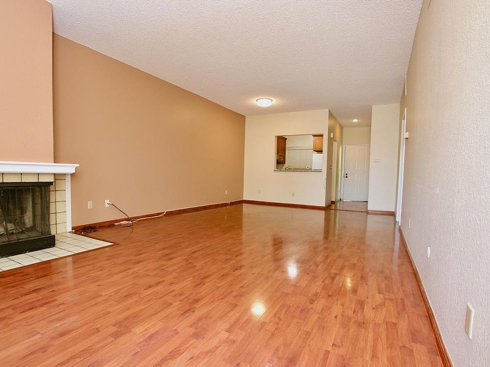 1st image of 4671 Albany Cir APT 101