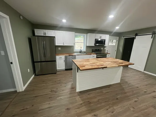 62 Deer Hill Road, Wayne, ME 04284