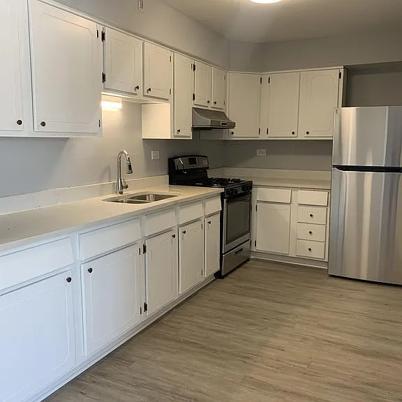 392 Executive Dr #105 — Photo 1
