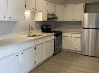 392 Executive Dr #105, Carol Stream, IL 60188