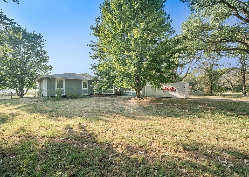 1173 N Oliver Rd, Belle Plaine, KS 67013 Zillow