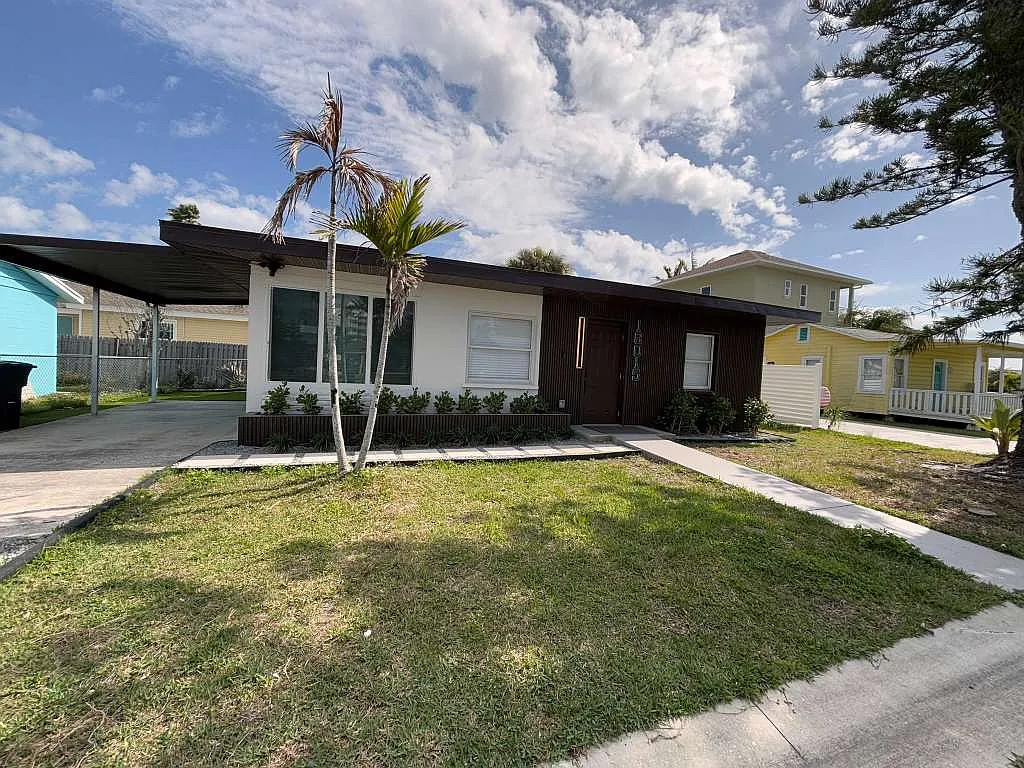 2 bed, 875 sqft, $2,600 — Photo 1