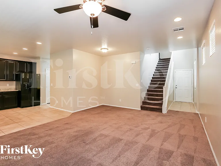 9337 Pearblossom Sky Ave — Photo 3