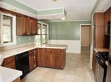 3rd image of 1325 Royal Park Blvd