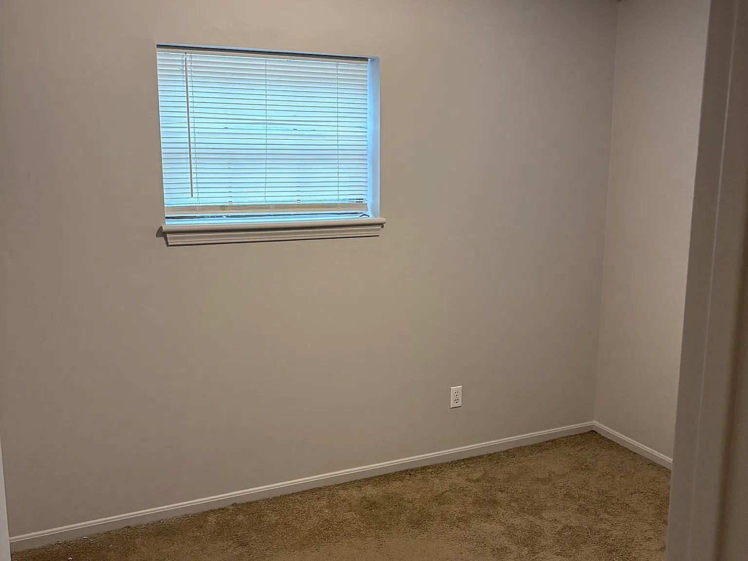 1 bed, 800 sqft, $900 — Photo 3