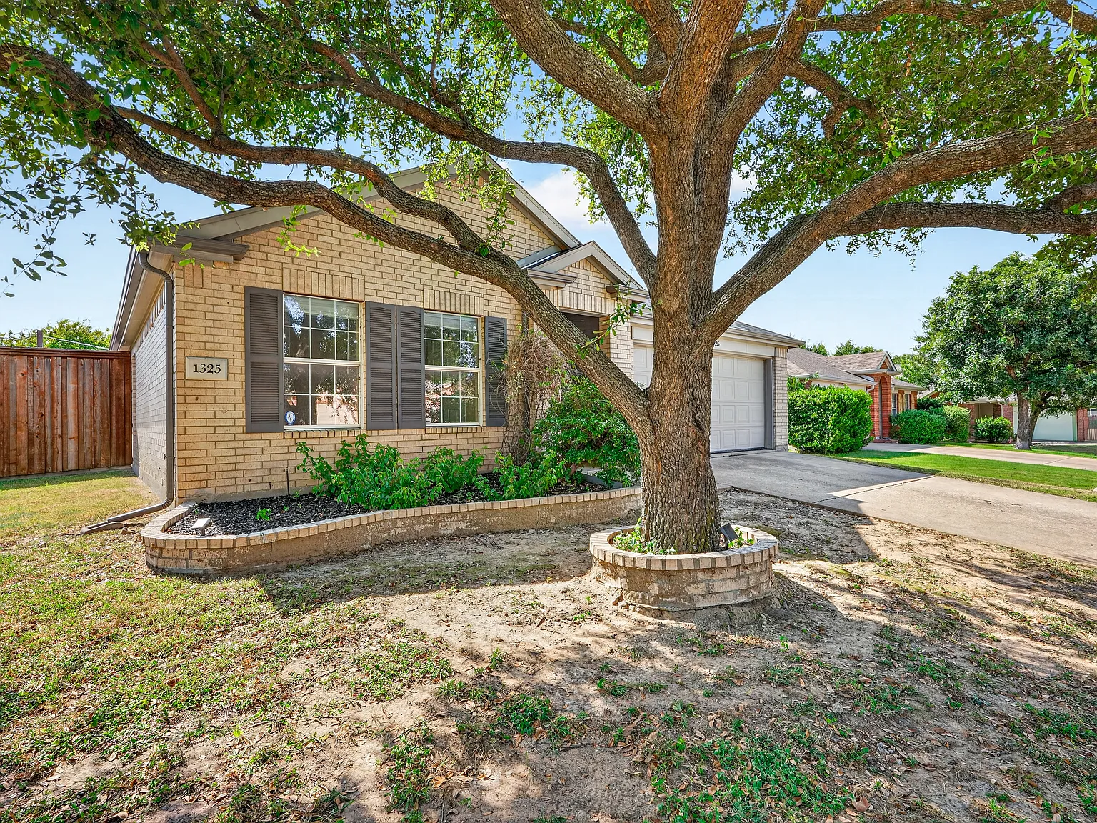 3 bed, 1738 sqft, $2,300 — Photo 4