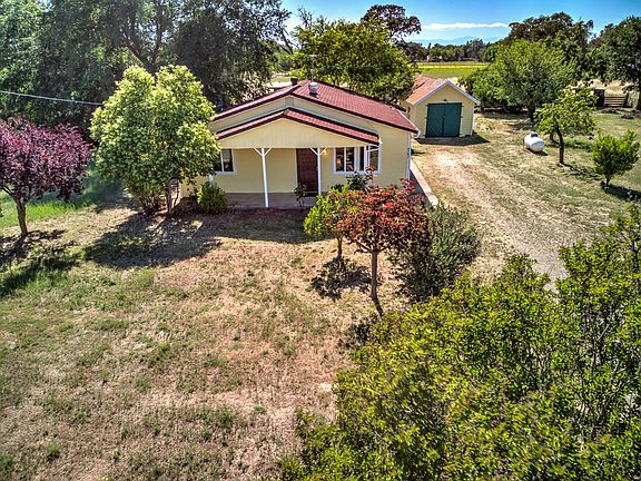2nd image of 8585 Highway 99e