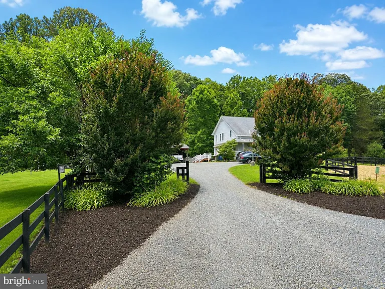 559 Holly Corner Rd — Photo 5