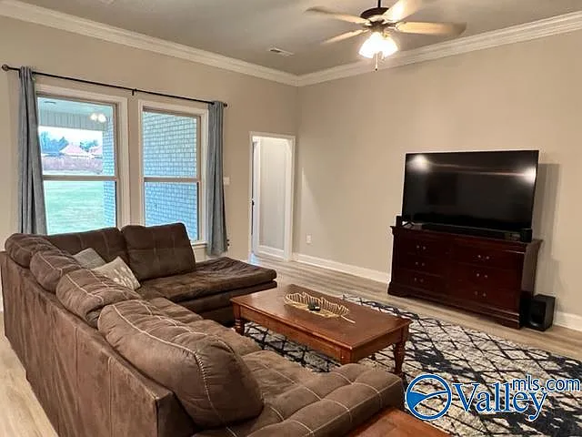 136 Gardencove Cir — Photo 11