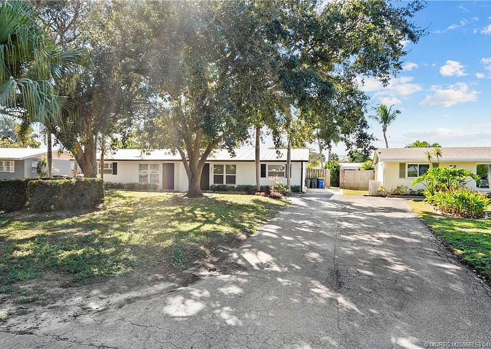 1st image of 2446/2456 SW Hideaway Ln