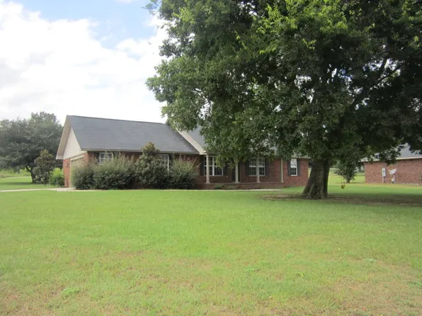 3400 Valencia Dr, Dalzell, SC 29040
