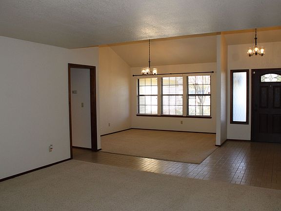 3rd image of 1110 Newport Way
