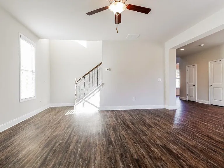 Quinn Residences at Vista Lakes — Photo 16