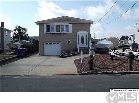 2nd image of 17 Cayman Ave