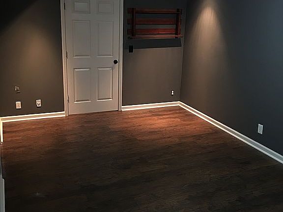 2nd image of 1683 Independence Dr