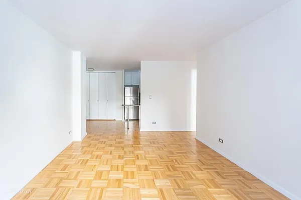 Sold by Corcoran | media 21