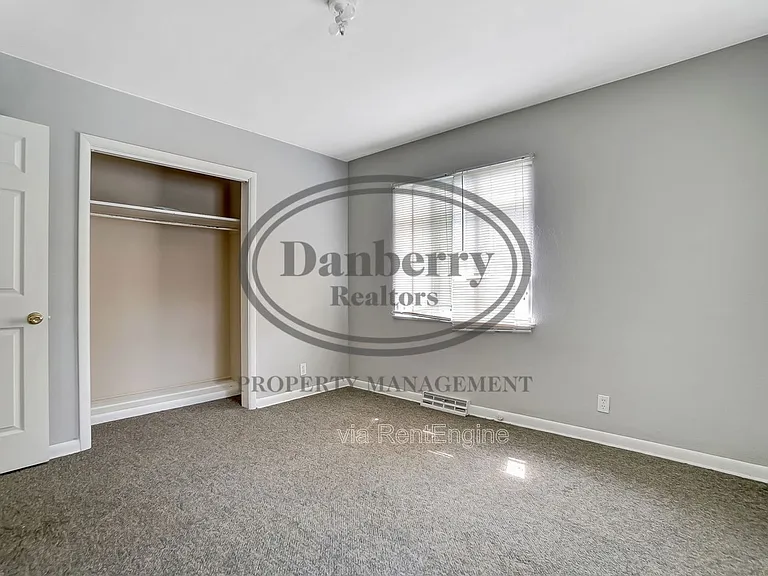 1115 Secor Rd — Photo 16