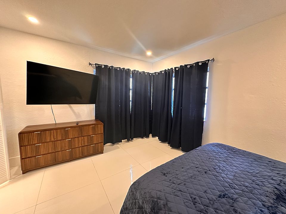 1st image of 760 Euclid Ave APT 204
