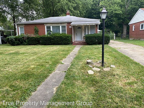 2nd image of 1925 N Leland Ave #Gb