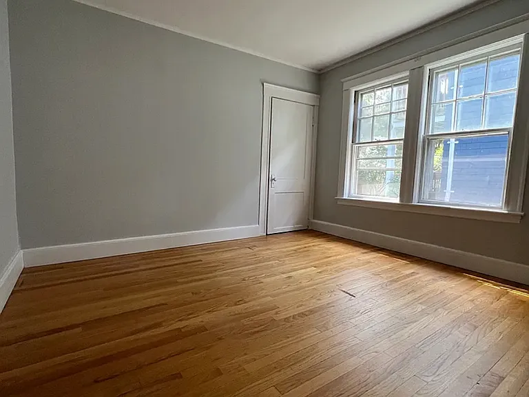 34 Thingvalla Ave #1 — Photo 9