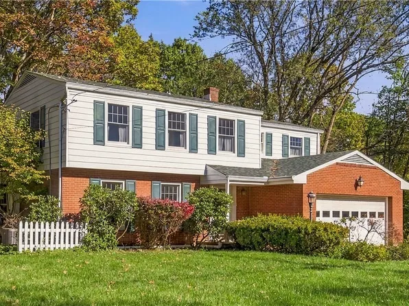 4360 Winchester Dr, Allison Park, PA 15101
