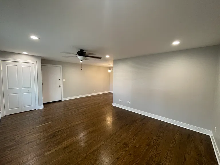 3445 W Bryn Mawr Ave #G — Photo 3