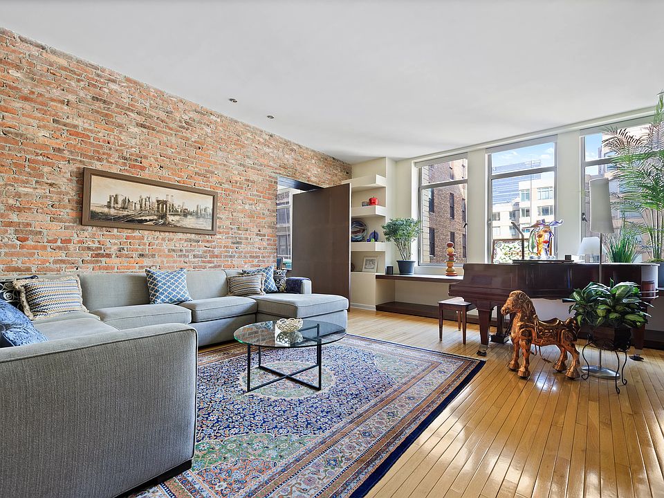 1st image of 252 7th Ave APT 11H