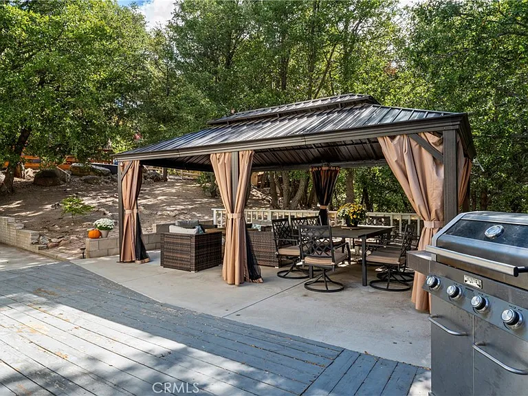 955 Teakwood Dr — Photo 14