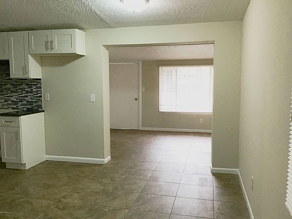 5th image of 2350 W 18th St