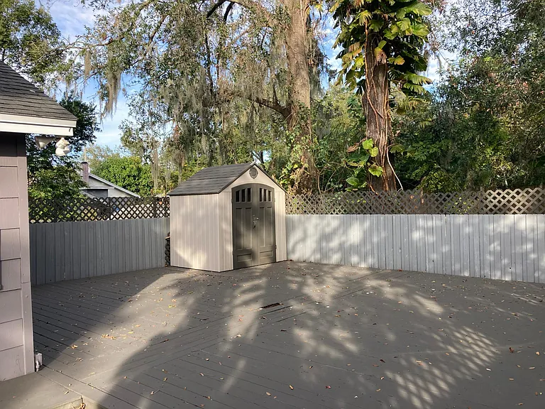 935 Altaloma Ave — Photo 14