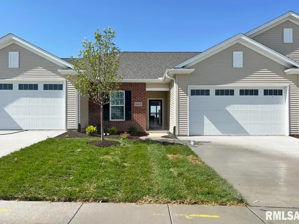 5693 Kristi Ln, Bettendorf, IA 52722