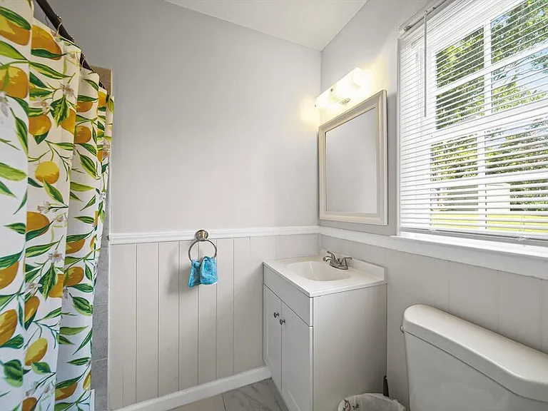 335 Meadowdale Ln — Photo 32