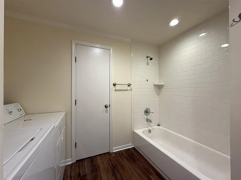 1011 Nadine St #A — Photo 10