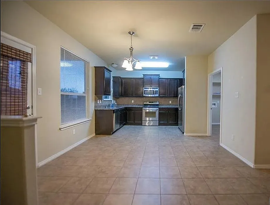 2502 Black Orchid Dr — Photo 3