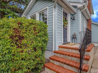 321 2nd Ave, Hightstown, NJ 08520